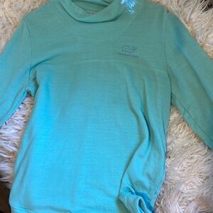 Vineyard vines sweatshirt